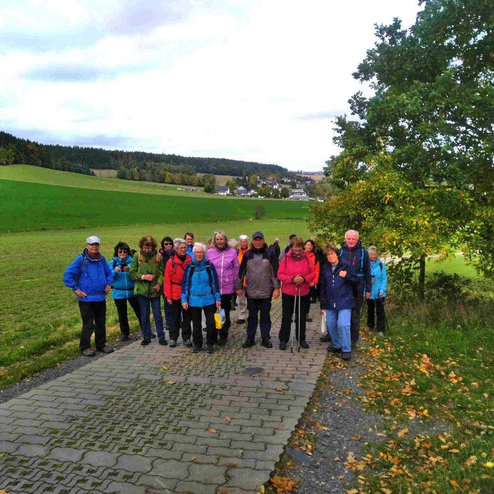 02-Auf dem Promilleweg mit Sicht auf Schönau